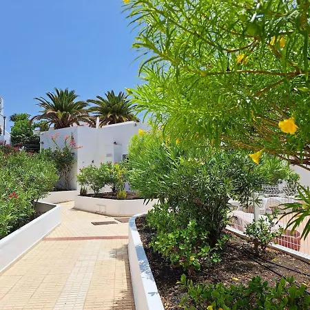 Heated Pool In Front Of A Apartamento *